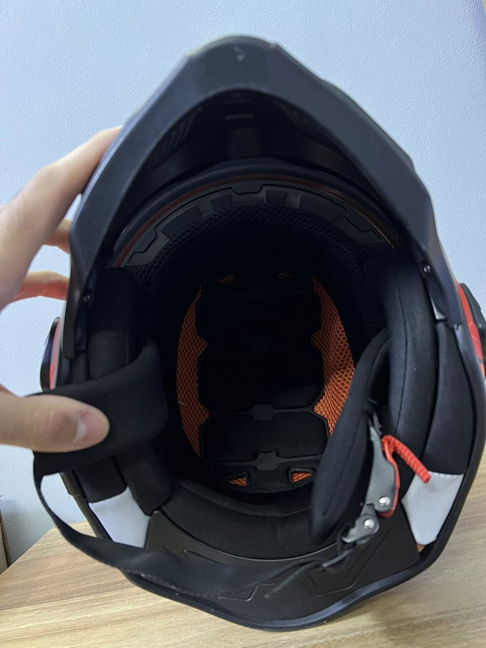 الصور تتكلم مصنفة DOT خوذة قياس لارج L يتوفر توصيل


**إذا كنت صاحب هذا الإعلان وتريد حذفه لأي سبب، رجاءا أرسل رسالة إلى الدعم الفني**