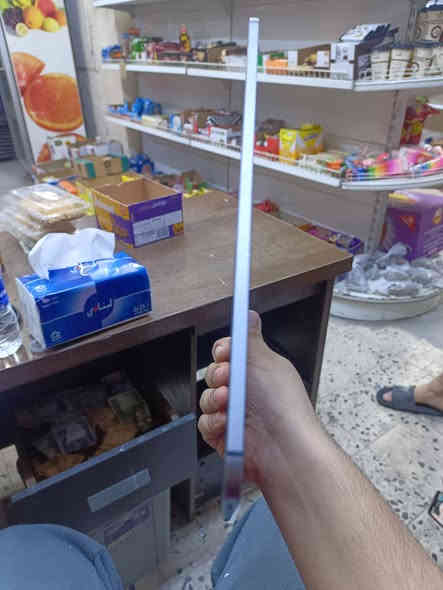 السلام عليكم ايباد للبيع 11 جيل 3 الشاحن مالته تايبسي حجم الايباد كلش جبير الذاكره 64 المعالج كلش قوي اي لعبه يشغل 120 فريم البطاريه 93 السعر 500 وبي مجال قليل العنوان بغداد الشعله الرقم ***********
