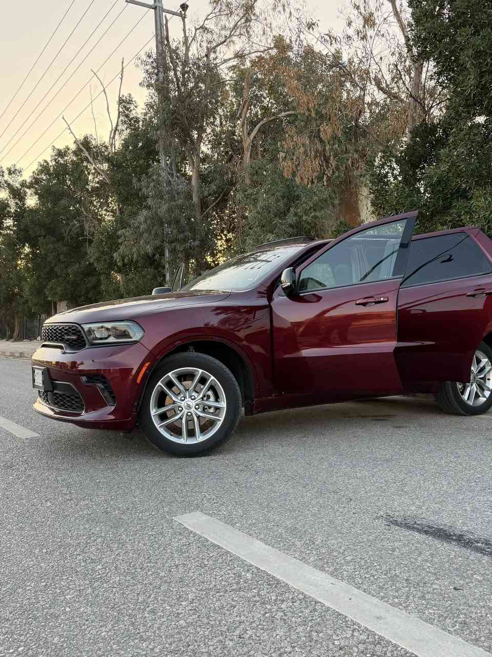 نوع السياره - دوج دورنگو -Dodge Durango 🚙

الموديل - 2024 / گلين 

الفئه - GT. PLUS 🧾

الاستيراد - وارد امريكي

حجم المحرك - 3600c

عدد الركاب - 7 راكب 💺

# المواصفات 

-رادار امامي 

-رادار خلفي 

-رادار جانبي 

-حساس خلفي 

-صندوك جنطه شفط 

-تحكم مقود جهتين فووول

-كشن ذاكره .ميموري 

-كشن جلد فووول كهرباء 

-كشن تبرد + تدفئه 

-تحديد مسار 

-تحكم وضعيات كشن 

-عدد انظمة القياده 4 

-اشاير مري جانبي 

-نقطه عمياء تحذير 

-كامره دوار 

-شاشه كبير 

-توقف ذاتي 

* بدون تبديل بدون أرباك 
* رقم بغداد كتاب باسمي شهداء 

#السعر 320 $ وبيها مجال

للاستفسار ***********

