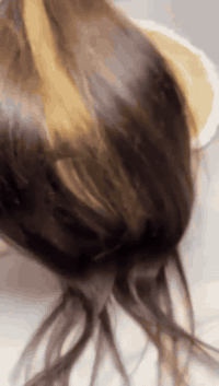 شعر طبيعي  ٪اكس تيشن خصل وكوكيز طول95 سم مستخدم اسبوع فقط يعني جديد سعر مناسب كلش للاستفسار خاص او برقم *********** وتساب هم موجود ملاحظه تركيب الشعر كامل ب60 الف اربيل
