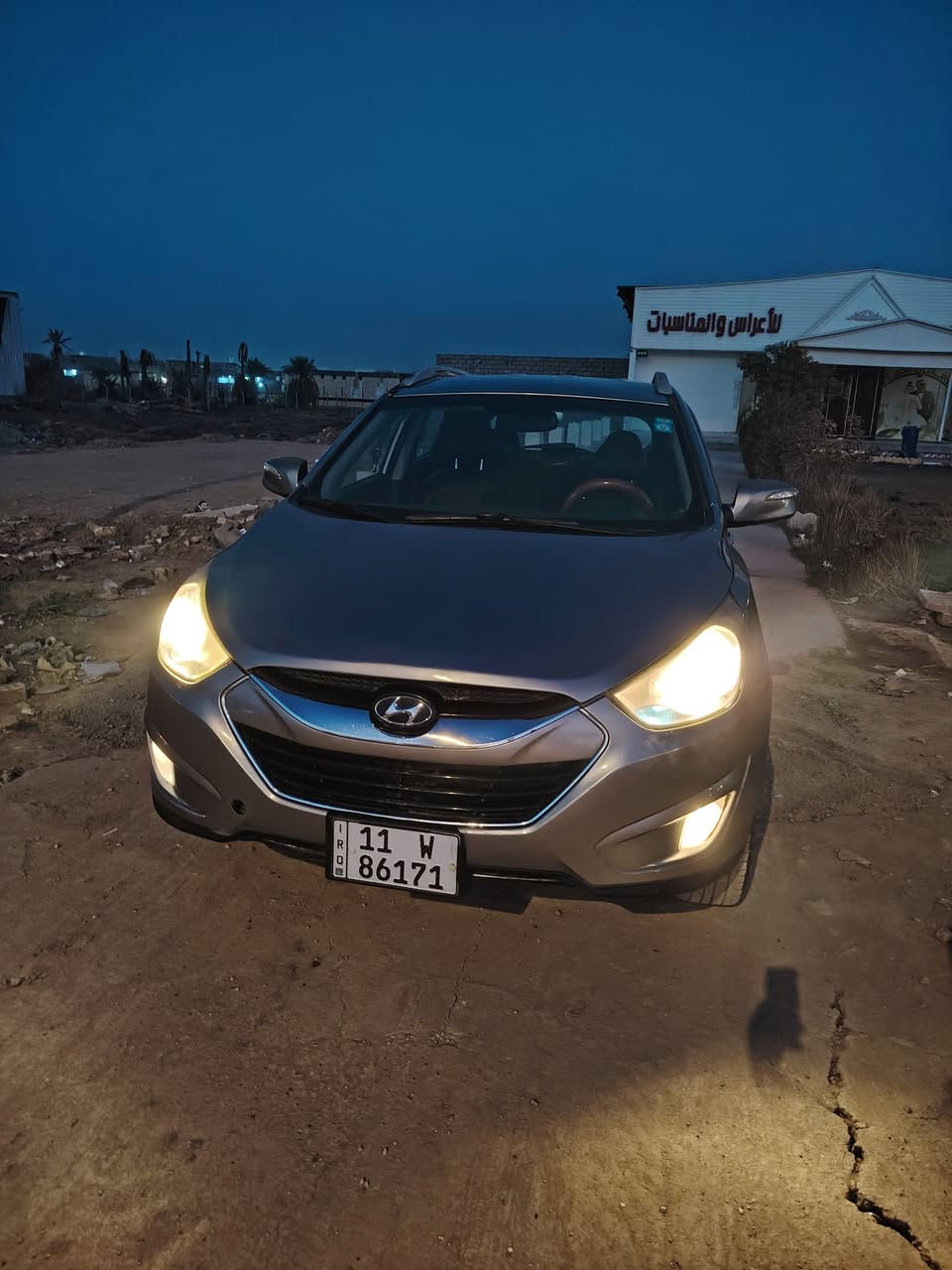 السلام عليكم بيع فقط ببيع فقط بدون مراوس توسان موديل ٢٠١٢ وارد امريكي مكينه ٢٠٠٠ دوش المرغوب سياره داخله كلين بيها ٣ قطع صبغ اثر جراد بدون دواخل بدون ضربه ماشيه ١٣٣ حقيقي رقم بغداد انكليزي بأسمي تحويل مباشر سياره جديده وجاهزه تخم تاير جديد مكينه كير حداديه تبريد داخل صاج شاشه جبيره كاميره خلفيه سياره حلوه وبالواقع احلى وترايها يخبل السعر ١١٦ وبيها مجال شي بسيط العنوان بابل الاتصال على الرقم ***********
