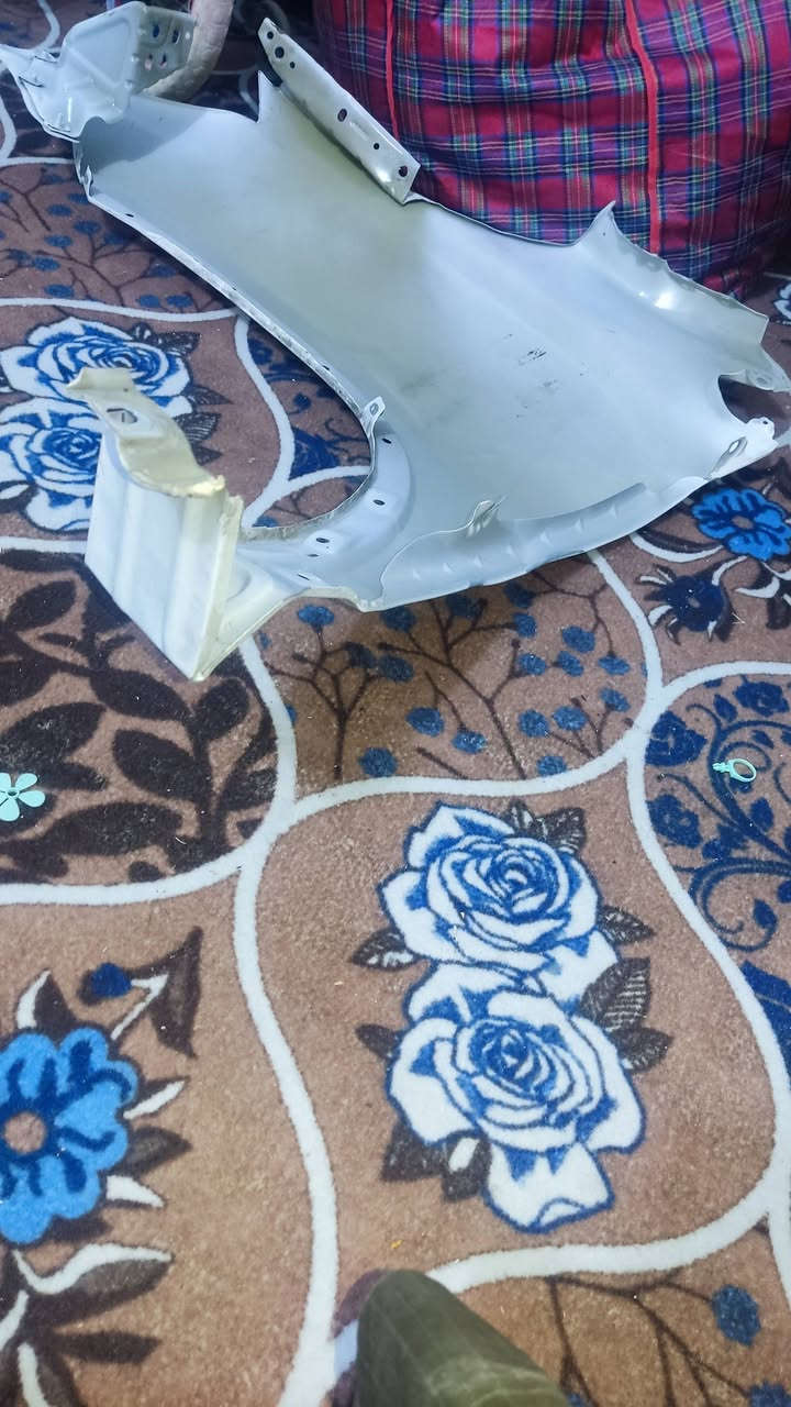 غراض تراكس حاويه وارد امريكي كله نضيف موبايل ***********
