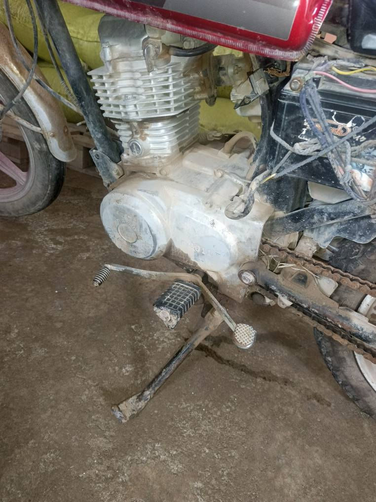 السلام عليكم ماطور ايراني 4كير موديل 2011تخم تاير محرك مكفول للستفسار الاتصال ع الرقم ***********
