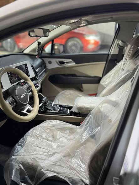 سبورتج 2023 خليجي  شركه نم.  رقم شمالي بسمنا. فول مواصفات .السياره احلى بعد من الصور 
كفاله عامه من كلشي بعدها جديده زيرو على وضع الشركه 

سقت السياره بنوراما 

محرك ٢٠٠٠

 بصمة وتشغيل عن بعد 

صندوق كهرباء 

كراسي  كهرباء 

تدفئ  بالكشنات  

تدفئ  بالستيرن 

شاحن واير لس 

تبريد شاشة مناخين 

رادارات جانبية وخلفية 

هاند بريك بصمة 

مانع انزلاق وانحدار 

كامرة دوارة 

حساس مطري 

شفتات بالاسترين 

حساس امامي وخلفي 

ويل ١٩ 

شاشة متصله 

فول تحكمات 

مود درايف اربع وضعيات قيادة 

لايت زنون 

داخل اسود 

السياره ماشيه 13داخل
مكان السياره بغداد 

الاستفسار ‭

‭0771 467 3844‬
