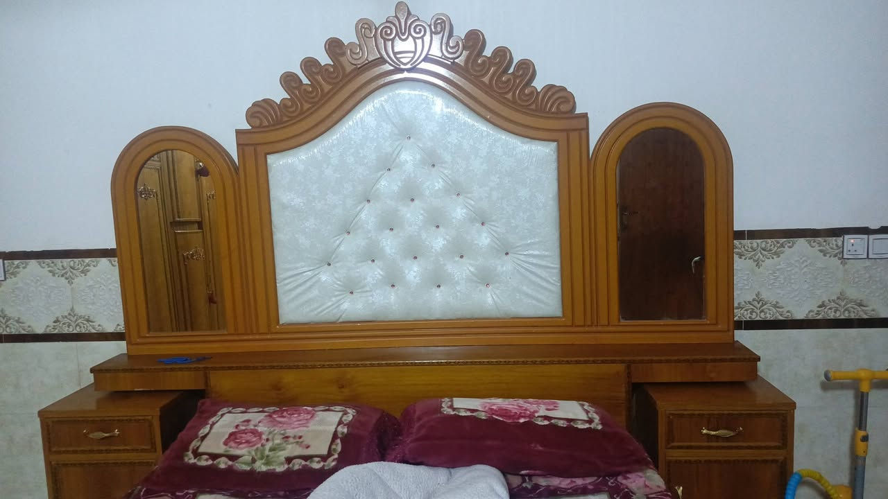 غرفه نوم للبيع اليريدها يدخل خاص


**إذا كنت صاحب هذا الإعلان وتريد حذفه لأي سبب، رجاءا أرسل رسالة إلى الدعم الفني**