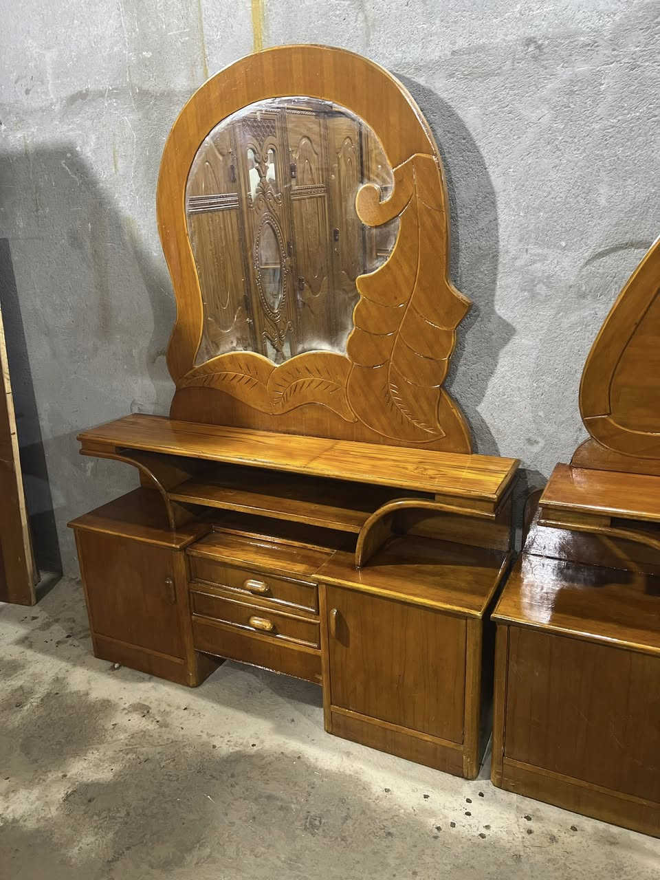 سلام عليكم غرفه نجاره صاج مستخدمه نظيفه العنوان الحله ***********
