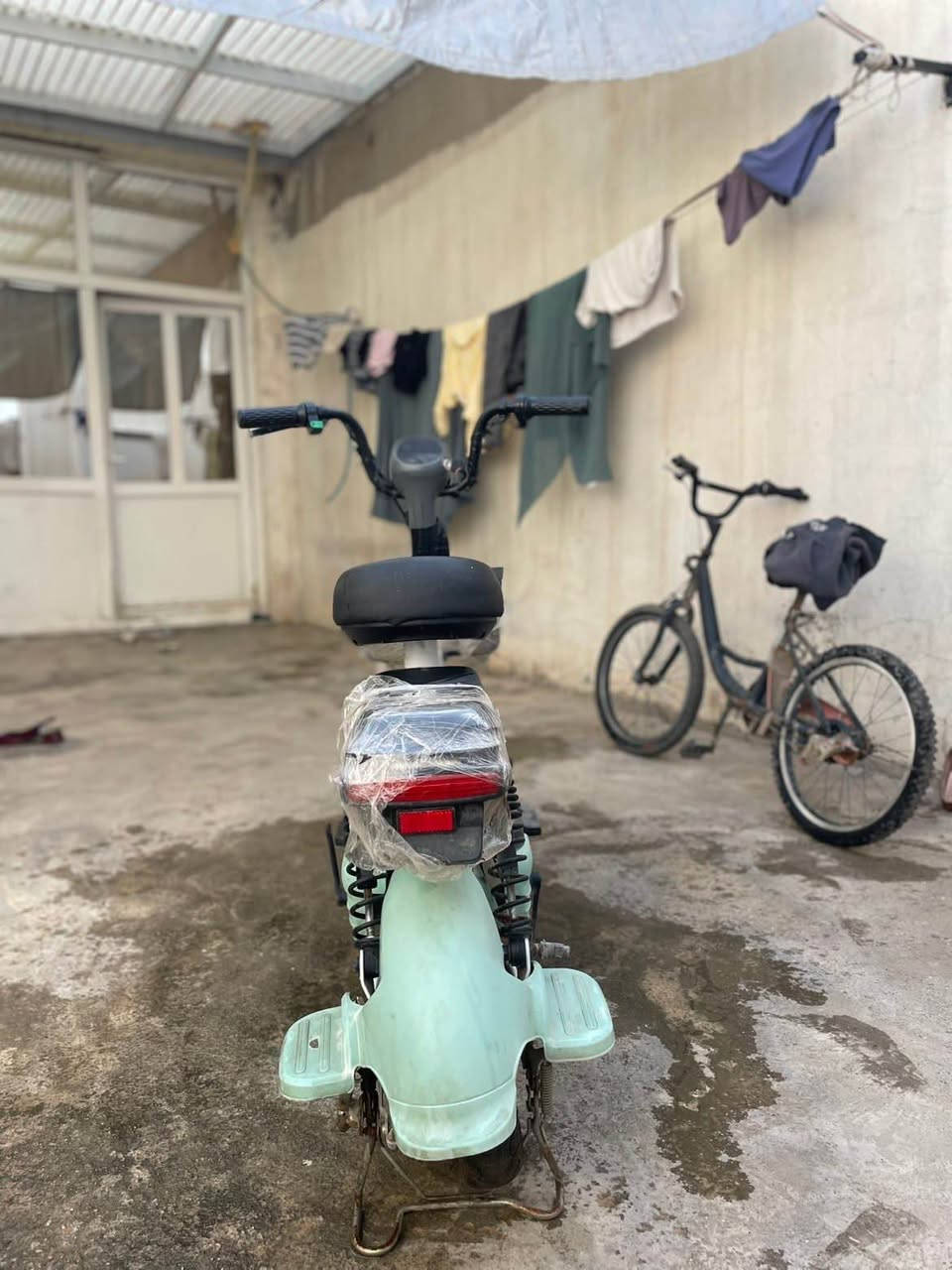پاسکیل شەحن شتی تا بڵێی لۆک هەرزان پاسکیلەکە هی دەستی منداڵە ٥مانگ بەکارهێنراوە ٤گێر شەحنی خۆی لەگەڵەو هیچی نەگۆڕدراوەو پاتری بێ عەیبەو شوێن کەرکوک حسابات سعر ١٣٠مامەلە كركوك, العراق


**إذا كنت صاحب هذا الإعلان وتريد حذفه لأي سبب، رجاءا أرسل رسالة إلى الدعم الفني**