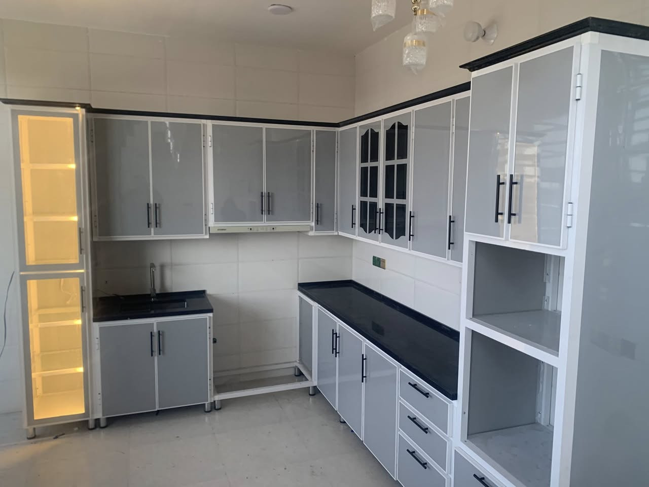 المنيوم إلامل للمطابخ 
كل ما هوه جديد تجدونه لدينا 
مطابخ المنيوم مطابخ HDFابواب شبابيك محجر درج شبابيك سلايد كله يكون حسب طلب الزبون وباسعار تنافسيه وضمان. الدقه. والعمل للاستفسار المراسله خاص او تصال
العنوان السياسين شارع الحولي قرب مدرسة دولية
***********
***********
