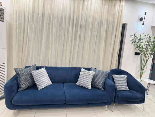 تخم قنفات تركي لون نيلي 
جديد صار سنه مشتري من هوم سنتر فرع المنصور
مابي ولا غلطة 
سعر مليون وربع وبي مجال  
رجاءآ بس الشراي يتصل على هذا الرقم 
***********
