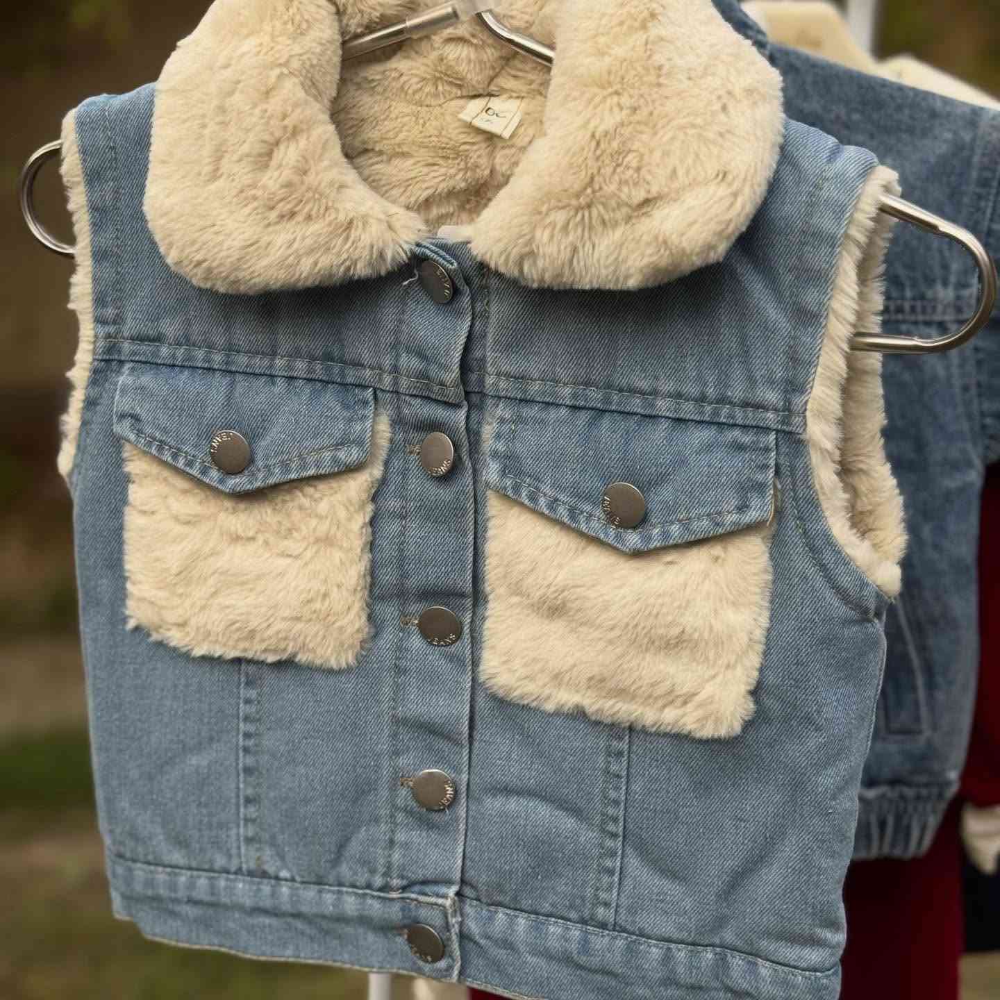 توصيل 3 الف 🦋
ملابس أطفال حديثه 🌼
للاستفسار مراسلتنا 📤


**إذا كنت صاحب هذا الإعلان وتريد حذفه لأي سبب، رجاءا أرسل رسالة إلى الدعم الفني**