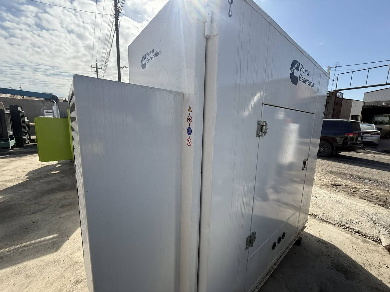 السلام عليكم
كمنز 4 سلندر. سوبر 
60kva 
ساعات العمل. زيرو 
نظام اوتو حمايه فول اوتماتيك
وضع بلاد شركة  
أربيل صناعه جنوبيه 
نظام اوتو حمايه فول اوتماتيك
وضع بلاد شركة  
🚚يوجد توصيل الى جميع المحافظات وبضمان🚚
🚚كياندن هةية بو هةموو شاركان بةكرينتى🚚
 للاستفسار:
 ابو علي 
***********
***********
***********
