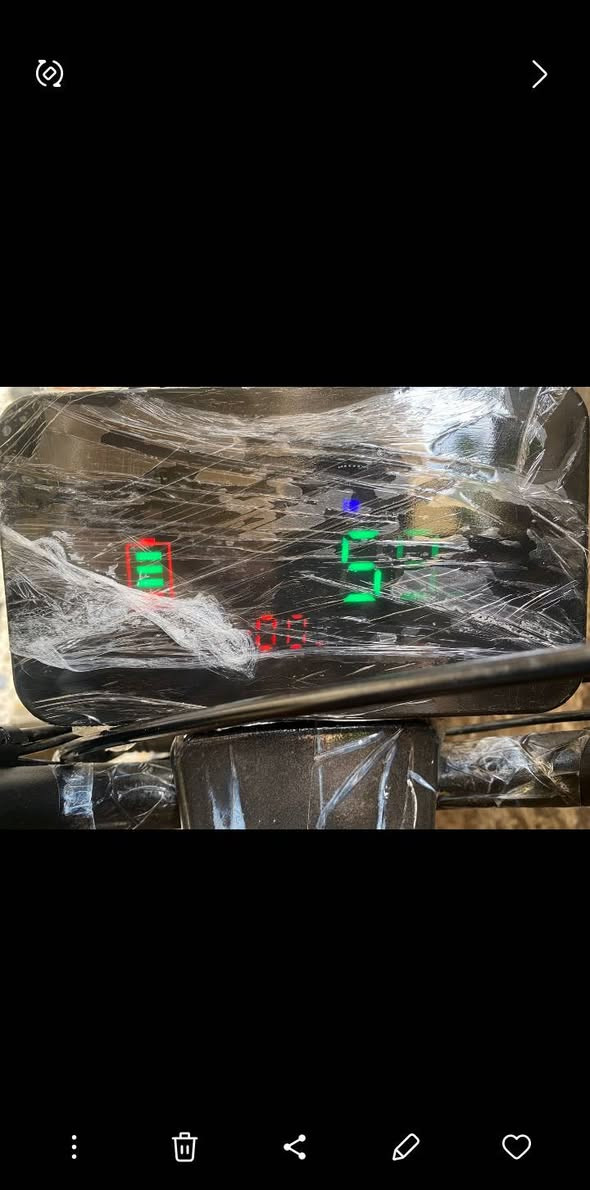 دراجه شحن للبيع 
جديده باتريات جديده كلشي شغال مابيها اي نقص سعر 160قفلل نهايتها مكان بغداد الاستفسار***********
