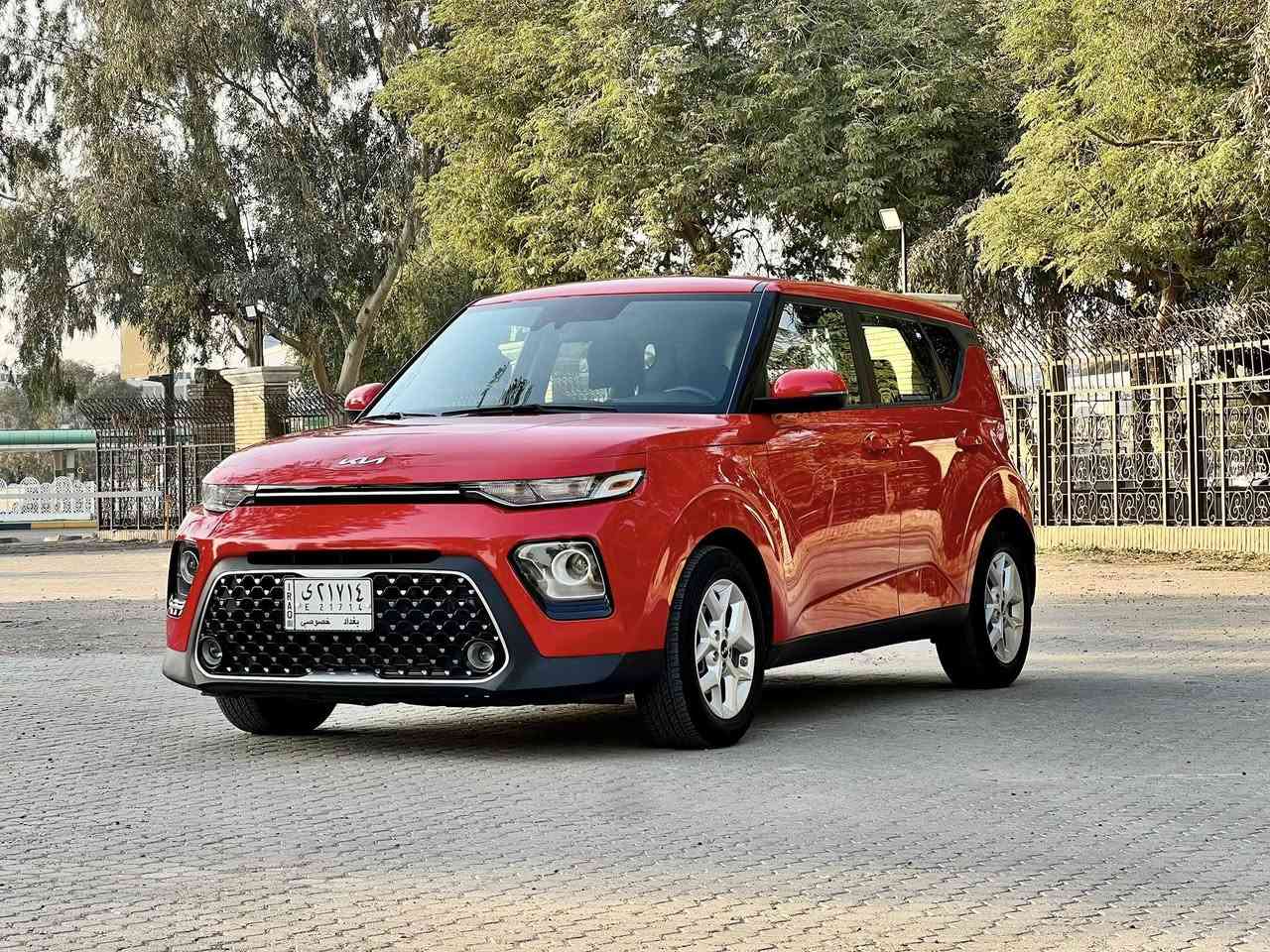 يالله.. 
عندي. كيا. صول. موديل 22 وارد . امريكي  لون احمر ❤️رقم بغداد باسمي. تحويل مباشر   السياره بدون. قطره صبغ. حادثها  تكحيل بسيط. بالبنيد  فقط. باقي سياره. كفاله. عامه .. محرك 2000 دوش  ماشيه 26. الف. كيلو. متر. يعني. بعده.  بحالة الزيرو  السياره. موصفات. شاشه وكاميرا وتدفئة بالكشنات. وشاحن وايرلس  رادارات 360 درجه. ويل. كب  وتحكمات 4. جهات. واشاير بالمري السياره.   حلوه. وجديدة.  مكان. السيارة بغداد. بالمنصور. الي يحب. يتصل
***********
***********
