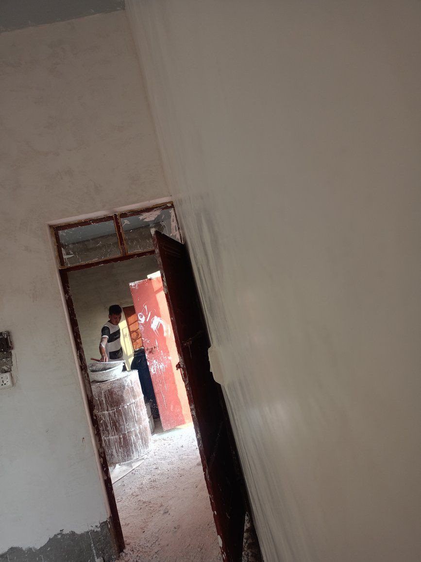 السلام وعليكم المحتاج سطه البخ سمنت وجص وسيراميك شقل هلي فقط التصال علا الرقم *********** ملاحضه حنه من الموصل نبات بنفس البيت
