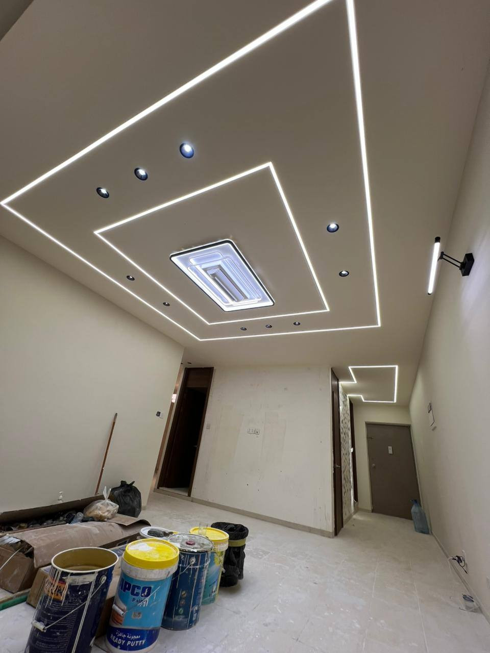 #صباغ مصري محترف داخل بغداد فقط 🎨
دهانات حديثة • ديكورات • تشطيب وطلس  شقق ومحلات
دقة في العمل ونظافة وأسعار مناسبة 
مقطعية والمتر 
📞 للتواصل واتساب

***********
