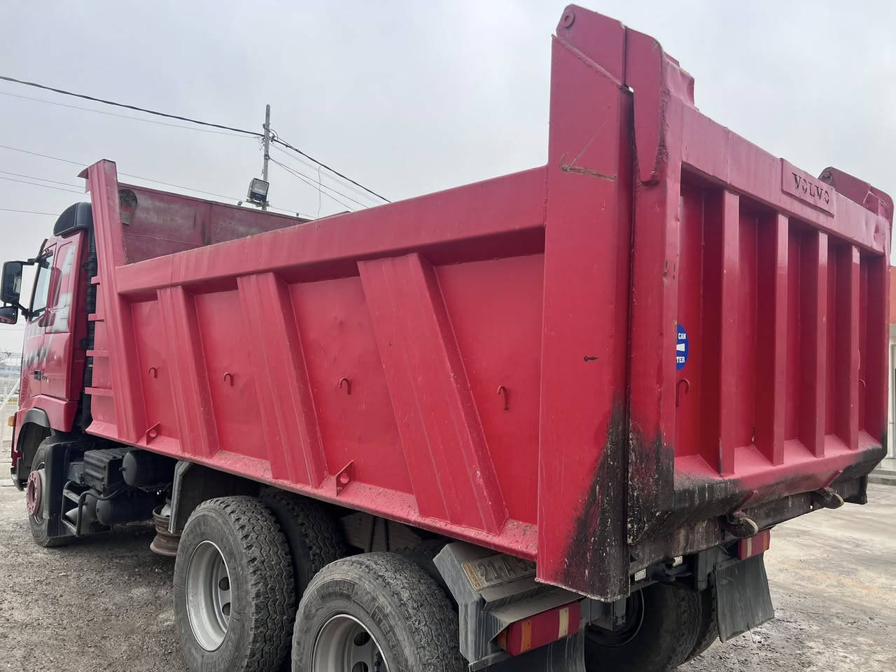 فالفو FH12 قلاب سكس ويل دبل قمارة 
موديل 2005 
رقم سليمانية  سنوية وهزأ وفحص جديد شرط تحويل 
بودي مايلر 
مجموعة شفت 
كير 3*3
حجم 460 

سعر 325 ورقة 
مكان سيارة بكركوك معرض وسام للسيارات الثقيلة
للاستفسار الاتصال على 

***********
***********
عدم مراسلة صفحة
