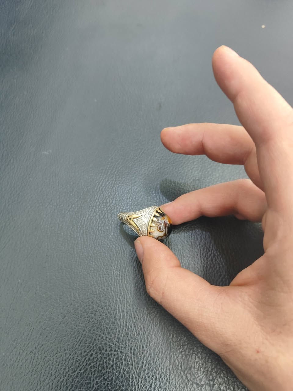 حجر سليماني. فضه عراقي. ٩٢٥ وزن ١٠


**إذا كنت صاحب هذا الإعلان وتريد حذفه لأي سبب، رجاءا أرسل رسالة إلى الدعم الفني**