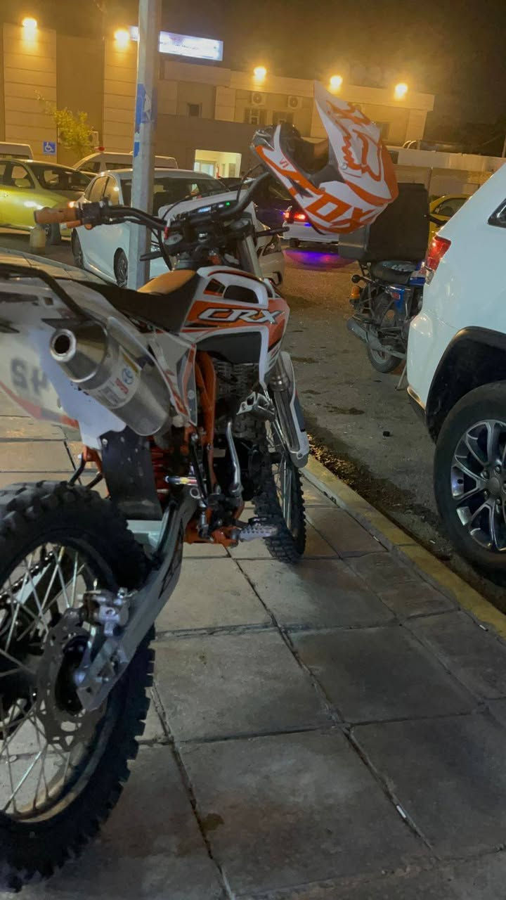 السلام عليكم قفاز CRX  ⛔ مكينة 350 للبيع الدراجة خير من الله شلعه معدل مفوله تشك الكاع تجي وتشوف كير مكينه مكفولات الدراجة العنوان بغداد الجديده رقمي *********** متواجد بس بل وتساب 🙏 كفاله عامه
