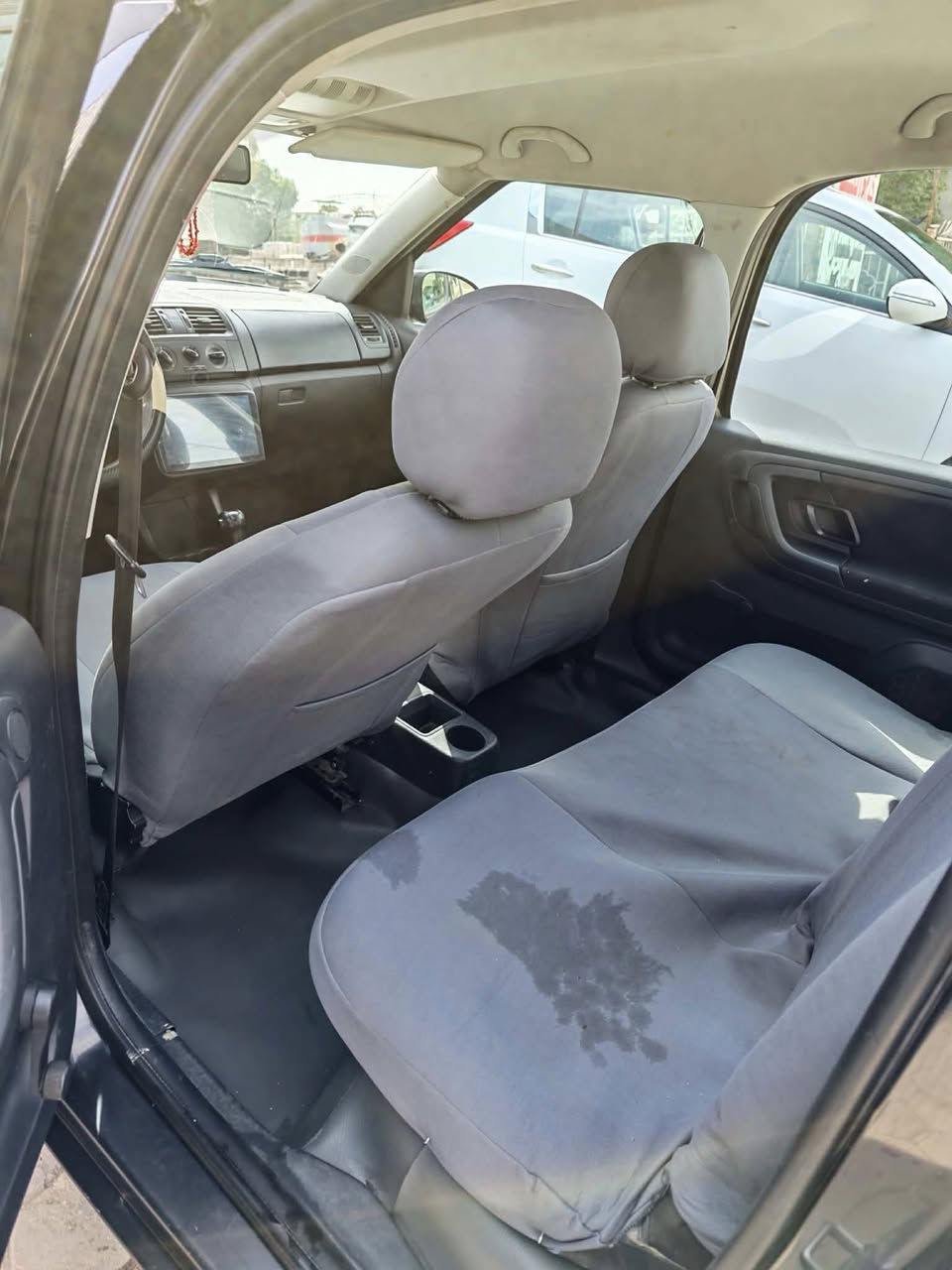 السلام عليكم سياره سكودا 2013 سياره جديده ناعمه محركهه الف وستميه كير اوتماتيك سياره جاهزه وحلوه رقمهه اربيل بكان السياره بغداد لشراي يتصل على هاذه الرقم ***********
