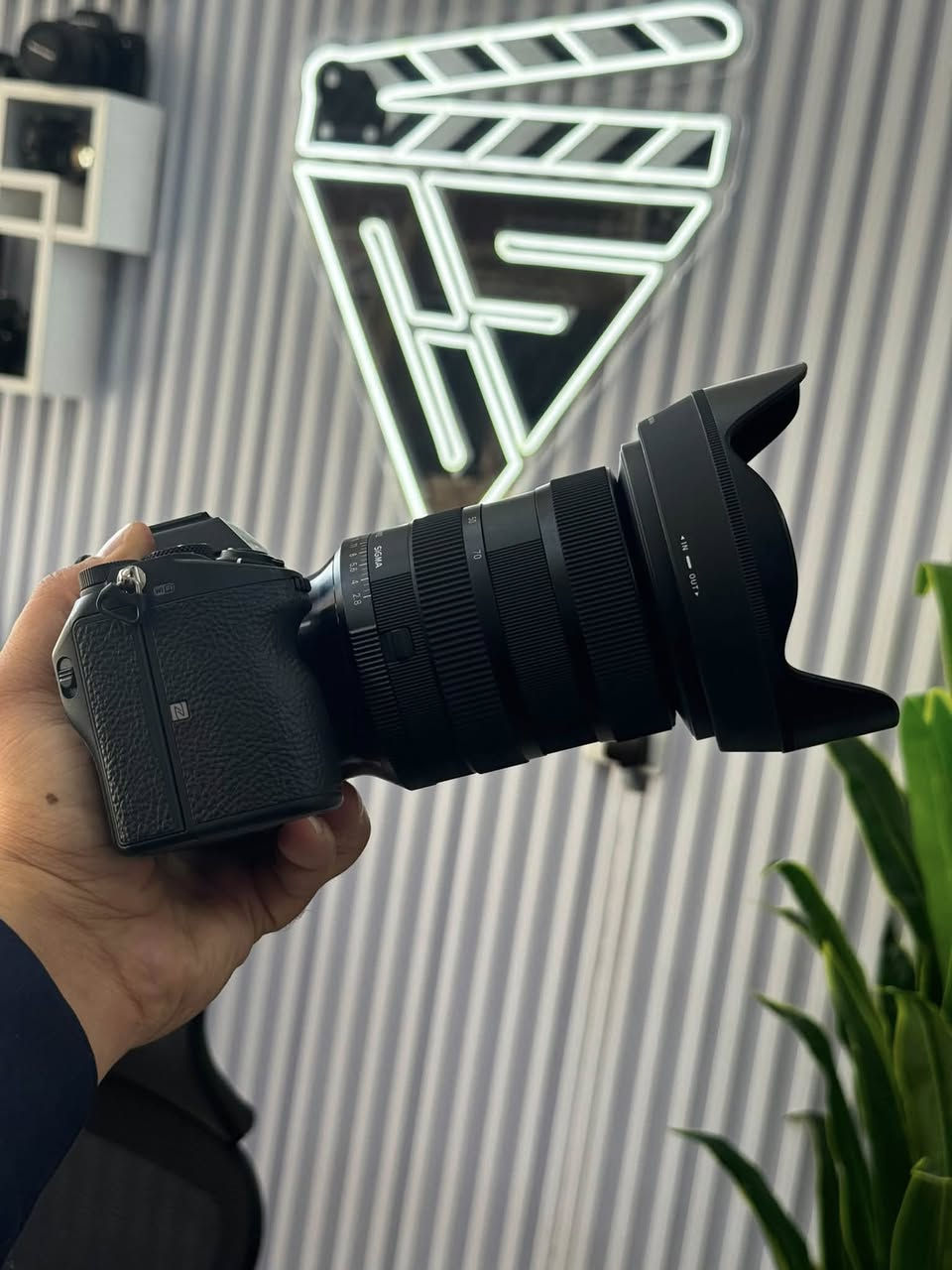 #daste_dw_مستعمل
——————————-
#sony a7 III body
lens sigma 24-70mm F2.8 DG DN mark 2
Shutter 9K
Clean 95‎%‎


**إذا كنت صاحب هذا الإعلان وتريد حذفه لأي سبب، رجاءا أرسل رسالة إلى الدعم الفني**