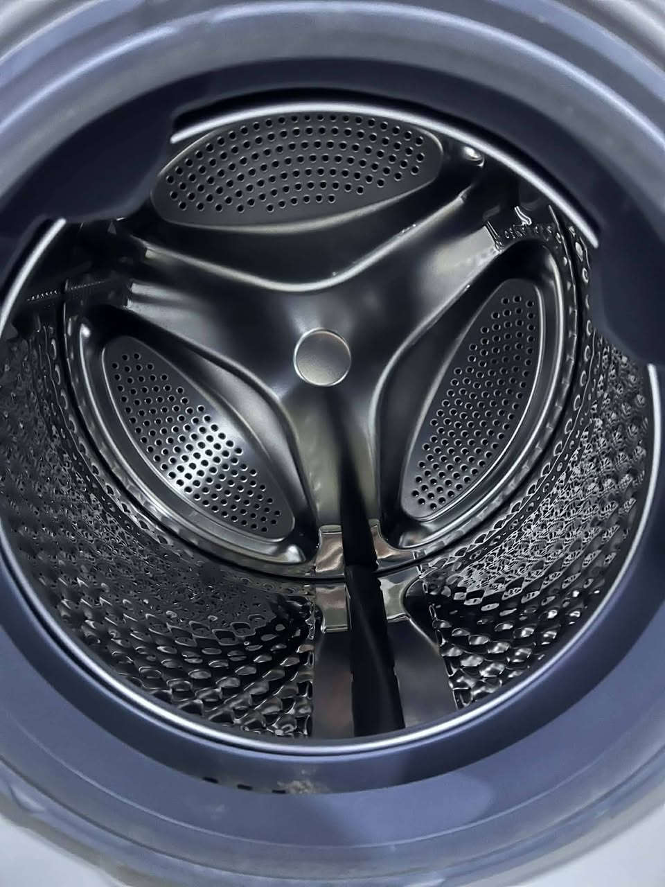 السلام عليكم غسالة LG الاصلية 9 كيلو
 مستخدمة شي قليل 
السعر  ب350 وبيها مجال
 استفسار  اتصال عل 
***********
