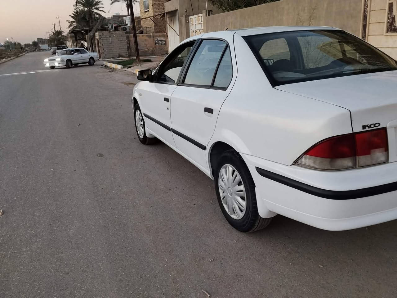 سمند ناطق ٢٠١١
خاليه من الخياس والزنجار كارتون شرط 
ماشيه ١٠٠ 
وينهم الجنايه الي يدور جديد كارتون 
محرك كير كفاله 
غرفتها جديده استخدام قليل 
رقم بغداد دولي سنويه ٢٠٣١ 
جهاز الناطق شغال 
كهربائيات كلها كبس شركه 
سياره جديده جدا 
مكاني قضاء الشطره للإستفسار ***********
***********/***********
