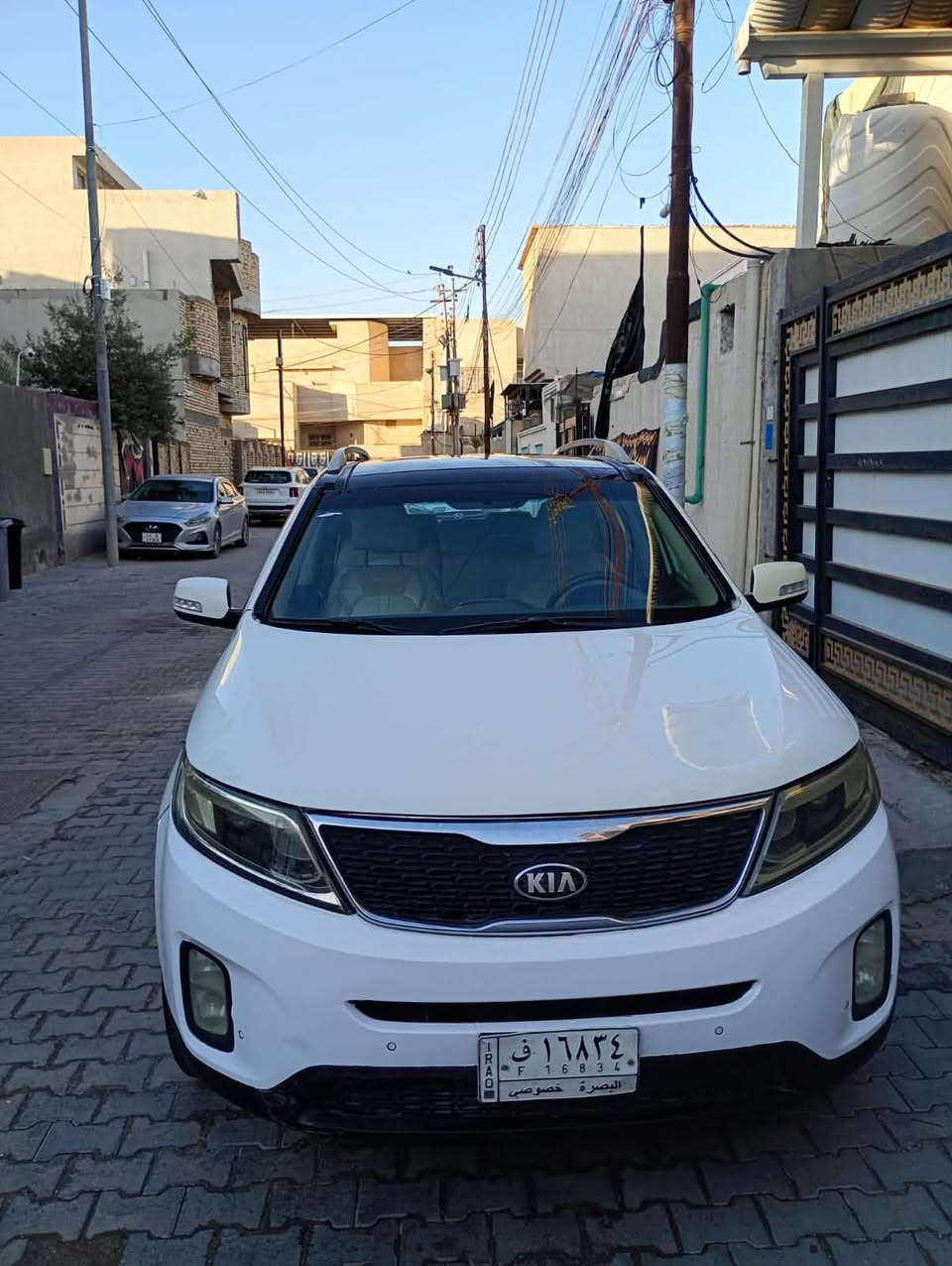 سورنتو ٢٠١٣ خليجي فول مواصفات
محرك كير كفالة v6 3600 
بانوراما
٧ راكب 
ويل ١٩ كروم
تحكم ستيرن جهتن
منضومة تبريد جديده تبريد قطعتين 
شاشة جبيره
كشنات جلد بيجي 
سنوية لسنه ٢٠٢٨

السياره مچفية وبيها قطع صبغ وتبديل ابيع حزام كامل 
بدون شواصي بدون لغود 

السعر ١٢٨$
مكاني البصره 
***********
