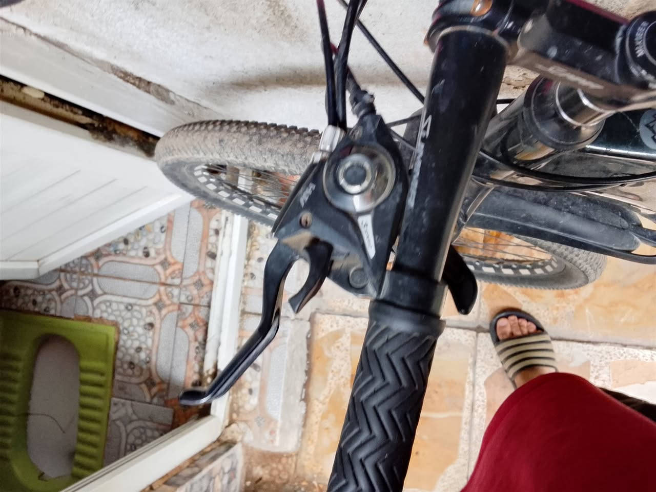 بايسكل للبيع ياباني جبلي مشتل 100
*********** في مجال
