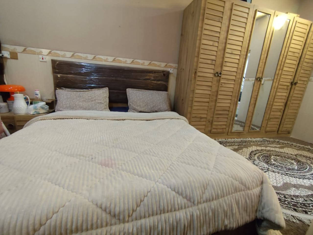 السلام عليكم اغراض للبيع نظافه 💯واكو بيهن مامستعمل ابد 
غرفه نوم بوب 6قطع مع الدوشك طبي جديد السعر 450
غرفه نوم اطفال 7قطع نظيفه حيل مع دواشك جديده مامستعمله 250
مجمده جديده مامستعمله ماركه حجمها وسط  300الف
تخم تركي ماركه جديد عشر نفرات يفتح سرير ومخزن استعمال شهرين السعر 400الف
كاونتر جديد اربع بوب المنيوم طوله مترين السعر 85
الاسعااااااااااار قفل قفل قفل وبس للشراي هذا الرقم عفيه *********** واتساب
