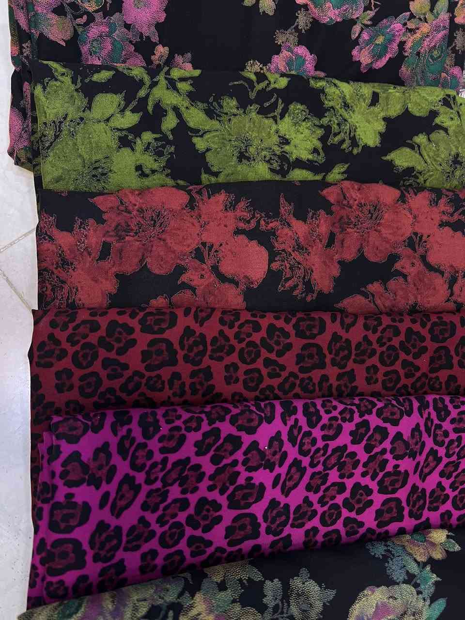 كشمير مايباخ الاصلي
متواجدون كل ايام الاسبوع من 3ونص عصرل 11 ليل

 ☎️ *********** واتساب
شارع تولةفروش مقابل معمل النسيج
✨♥️✨مجمع دلسوز البزاز✨♥️✨
