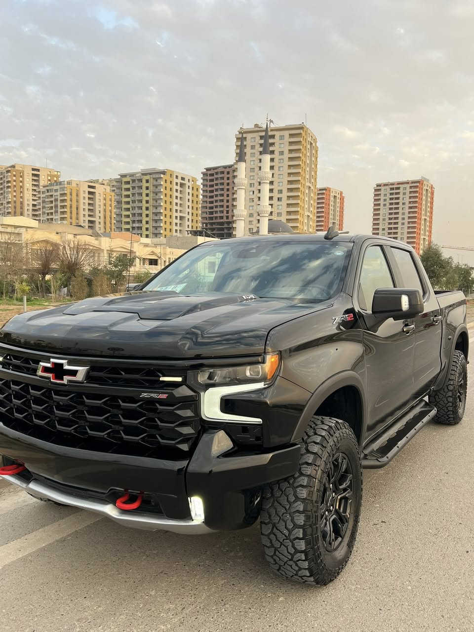 سلامو حليكوم سلفرادو ZR2
موديل ٢٠٢٢
8سلندر 6200
كير مكينه مكفول 
شانسي مكفول
سياره بدون سبوخ بابين مبدل بيلادي 
ماشي ٤١٠٠٠ميل 
ره قه م اربيل نه فس ليوم تحويل 
فول فول ماسفات 
سعر٣٨٨بيها مجال 
***********واتص اب فيبر
***********
