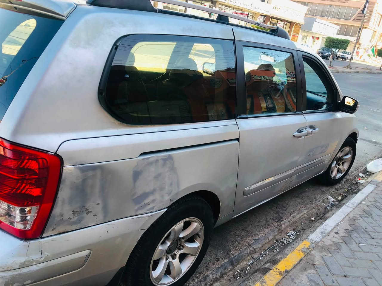 هونداي انتروج 2007
كامل مواصفات ١/١  بيبان كشنات كهربائي
( محرك 3300) تبريد ٣ قطع تايرات جديدحداديه جاهزه امامي وخلفي
 سنويه ٢٠٢٧ (السعر 132) وبيهامجال للشراي  تراي من زاخو للفاو
  باسمي  مداور ثاني يوم
وارد أمريكي ضربته باب السايق والباب السلايت جهة السايق  باقي المعلومات الاتصال على الرقم «(***********)»
