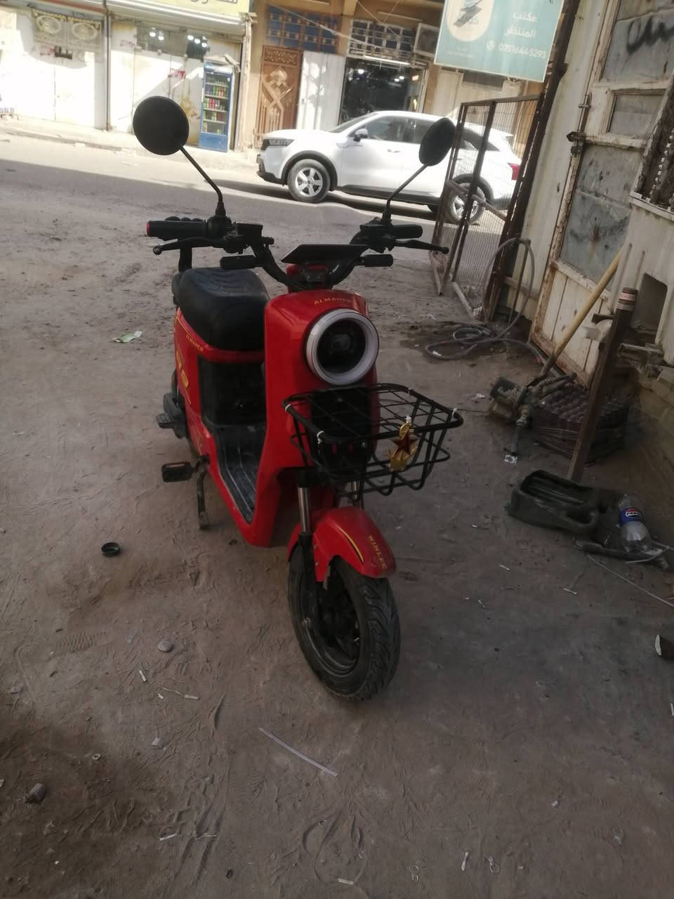 السلام عليكم دراجه شحن البيع دراجه حلوه وتخبل وجديده ستعمال قليل السعر خاص ***********

