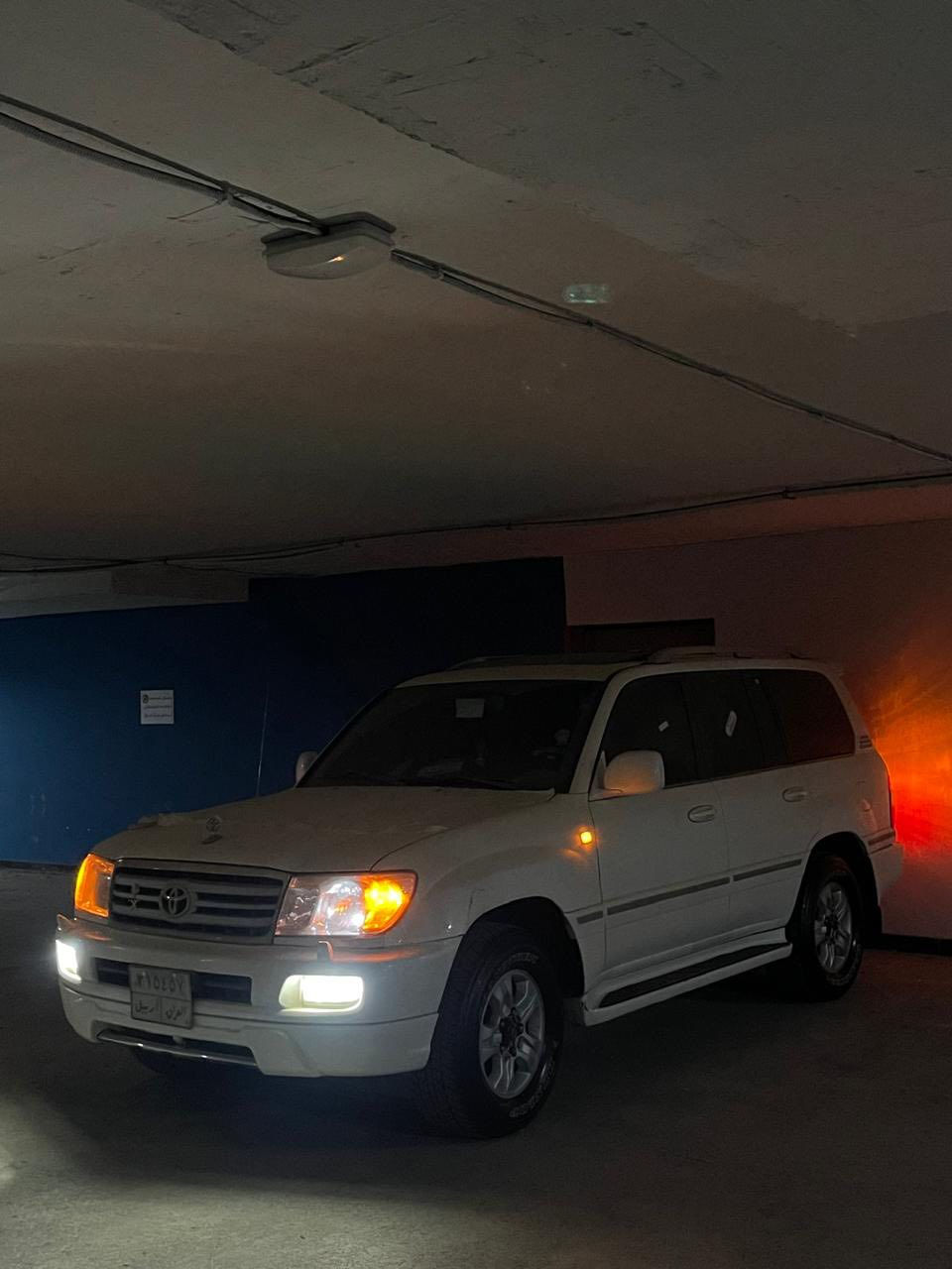 تویتا لاند کروز ٢٠٠٧
شهر ٧ قبات موصفات بدون صبوغ 
بس شويه تعديل لون ابيض صدفى مكينه مفتوح 
١٧٠٠٠٠كم حقيقى رقم اربیل شمالیە
تحویل و وکالە بشرط  

سعر ٢١٢ ورقه و مجال
0750 202 12 15
