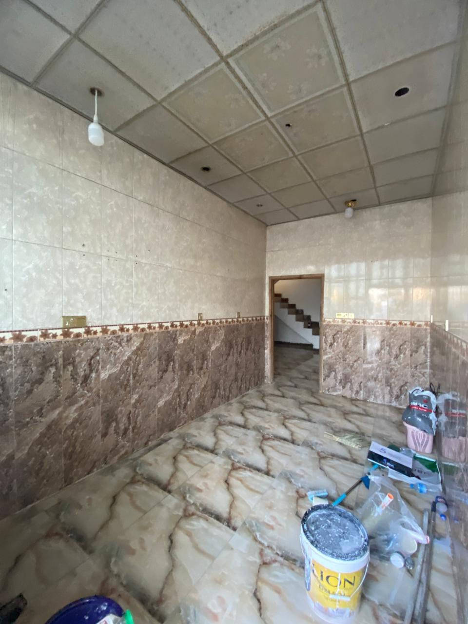 بيت للايجار طابقين 
العنوان بصف جامع انوار الكعبة 
الرقم : ***********
