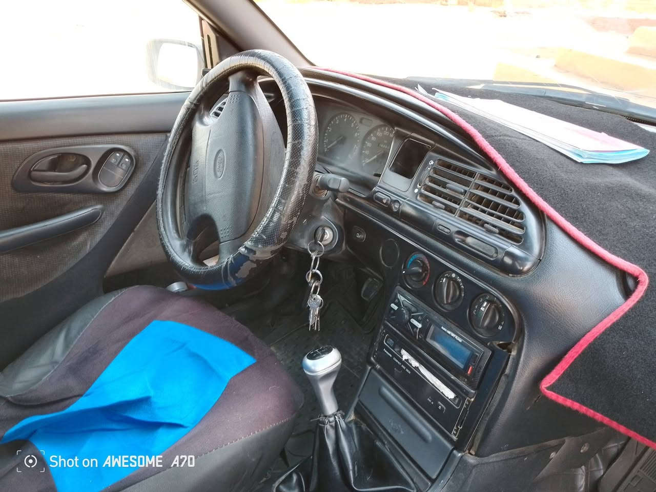 فورد مونديو الماني 
رقم جديد  نينوى السيارة بأسمي معمرة جديد باتري جديد طخم تاير گدام جديد
بقية التفاصيل حسب الصورة
***********
***********
