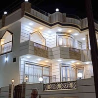 دار للبيع في موقع سياحي في حديثه  مساحة القطعه (٣٠٠) متر مربع  مساحة ا...