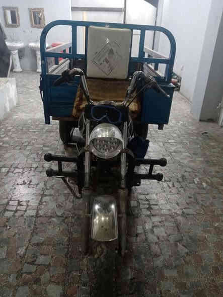 كلك كلك كلك اسويلك مكاتبه عن السرقه شاصي مكفول محرك ٢٠٠ بي دخانه بدي فول اكسن جديدتايرات جدد نصرميلاد فدورحتلكم الميشتري لايضل ايسولف ٥٥٠ومجال حك جيتك واني خادم تنكرسلف وين ميعجبك تطلع***********
