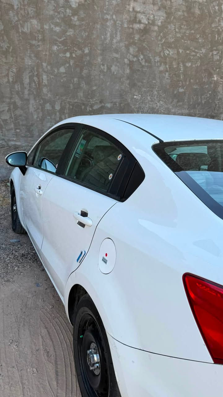 كيا ريو موديل 12 خليجي
رقم سليمانيه
محرك 1600 دوش كير at
تبريد ثلج
بيه صبغ جاملغات 2 وربع باب اموضح كلشي بسونار موجود بصور مواصفات :شاشه /كامرا//رادار خلفي/ مري شفط/
اشاير بالمري/نضام ايكو /لايت زنون/لدات امامي خلفي/
المكان انبار /رمادي
السعر 80 وبيه مجال تعال وتدلل
اي ستفسار اتصال
***********
