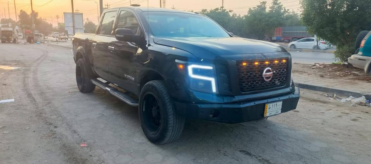 اعادة النشر بسبب الوعود الكاذبة للاسف
نيسان تيتان موديل 2017 شرط الوحيده بشكلها هذا بالعراق
للبيع للبيع للبيع فقط 
رقم بغداد مداور ثاني يوم باسم ولد من اهل اليرموك 
                            (باب طويل بدي قصير )
وارد امريكي 
مكينه وكير شبه الجديد لا تنقيص ولا تبخير 
حجم المكينه 5600 
الحلو بيها صيف شتاء تشتغل بانزين عادي بس اني عن نفسي افولها محسن 
حداديه مسويها من شهرين شبه الجديده 
مثيت سرعه 
رادار نقطه عمياء 
حساسات امامي خلفي 
شاشه دشبول 
كاميرا خلفيه 
گير تعليك
تبريد ثلج قطعتين 
تحكم ستيرن 
كاميرا خلفيه 
كشنات تدفئة 
تايرات جدد شرط ووصلهن موجود 
السياره نظيفة وحلوه واضافاتها احلى 
حادثها موضح بالصور المرفقه مع السونار 
عليها ادامه كاملة لمنظومة البانزين كاملة 
السياره سنويتها انتهت قبل 20 يوم 
السياره عليها غرامات 600 الف دينار ينزلن من السعر النهائي بعد الاتفاق
مكان السياره النجف 
السعر 170 وبيها مجال قليل
للاستفار الاتصال على رقمي او التواصل واتساب *********** النجف, العراق
