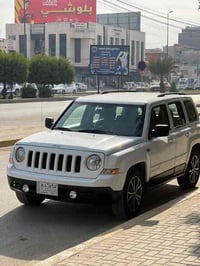 سياره جيب باتريوت موديل 2014 رقم بغداد راعيه بل العماره السعر 80 ورقه ...