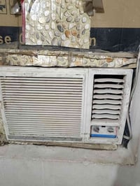 بيع مكيف يشتغل نوع ميديا السعر 200,000 دينار موجود في بغداد الكريعات07...