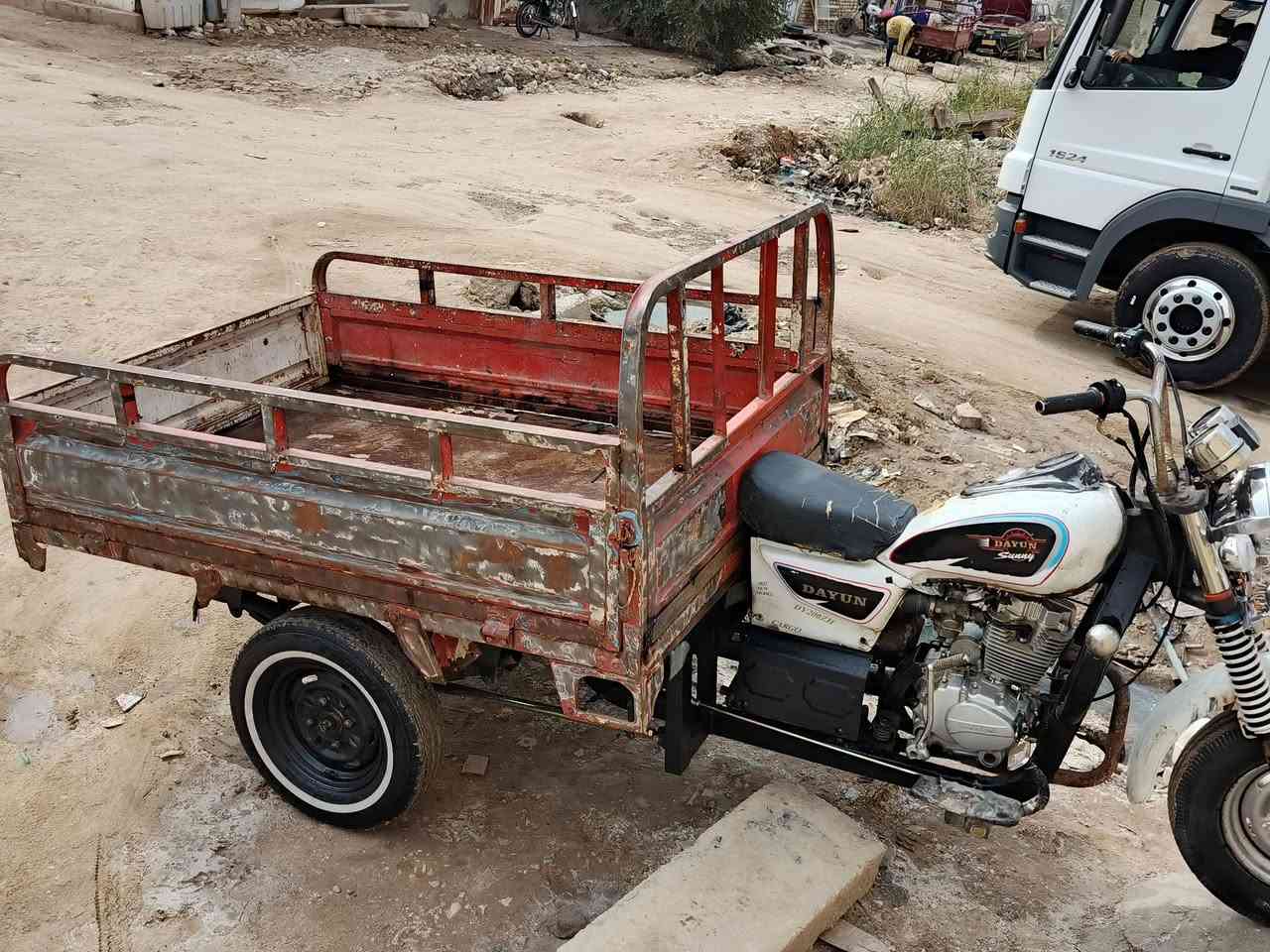 سلام عليكم ستوته البيع موديل 2013 شاصي مكفول وراق صوليه ستوته جاهزه مكينه تخبل ناعمه  كهربايات كله شغاله تخم تواير جدد سدر هوه وغراضه جديد السعر ب1350وبيه مجال وخادم الشراي بس الشراي يخابر  رقم ***********
