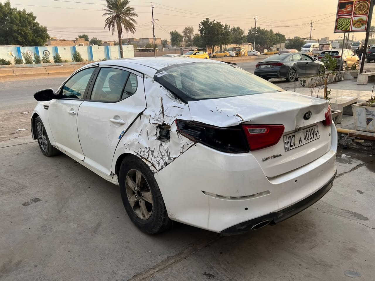 السلام عليكم اخوان للبيع كيا أوبتيما خليجي موديل 2015 رقم ذي قار الدولي تحويل مباشر محرك 2400 دوش كير ومكينة وصدر جدد للبيع على حادثها شغالة وتمشي  الاستفسار *********** مكاني بغداد
