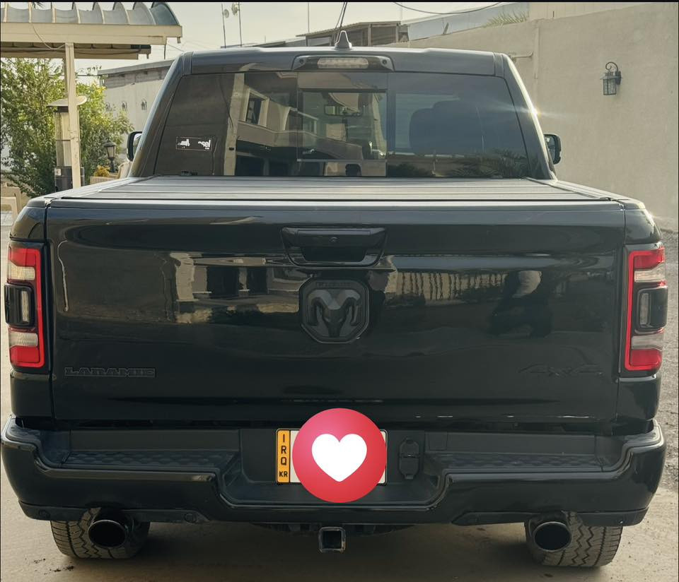 السلام عليكم ورحمة الله وبركاته
RAM 1500
(LARAMIE) 5.7 V8 
 موديل 2024  1/1 
رقم اربيل بأسمي ____ 
ماشية 27 mi
حادث خفيف / صبغ نص البنيد فقط 
‏بدون ايرباك بدون دواخل 

المواصفات : 
المقاعد تدفئة تبريد 
المقاعد خزن ميموري 
صندوق كهرباء 
سلكتير + برك كهرباء 
كامرة (360) :
* رادار تفاعلي مع مانع تصادم. 
* نقطة عمياء. 
* تحذير الخروج عن المسار 
* كشافات الضباب زنون. 
* المصابيح الأمامية والمصابيح الخلفية LED. 
* دخول ذكي (بصمة). 
* تشغيل عن بعد
* مقاعد من الجلد الفاخر 
*الستيرن تدفئه 
* شاشة كبيرة 
* حساسات امامية وخلفية.
* سقف بانوراما.
* مانع تصادم خلفي + أمامي
*محدد سرعة.
* مرايا كهربائية جانبية قابلة للطي كهربائيا.
* شاحن موبايل لاسلكي (واير ليس).
* الشباك الخلفي كهربائي. 
* هاند بريك كهربائي. 
* مساحات تخزين إضافية
وباقي المواصفات معروفة 

السعر430$  وبيه مجال

مكاني بغداد / الدورة 

للاستفسار/***********

