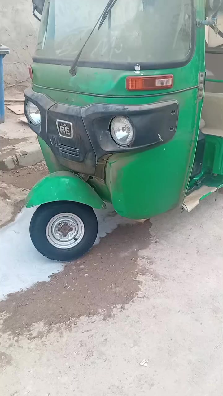 سلام عليكم تكتك 22وعشرين رقم وسنويه بيه بس طخه صغيره فقط ول باقي مكفول من كلشي *********** هاه رقمي ما جاوب خاص
