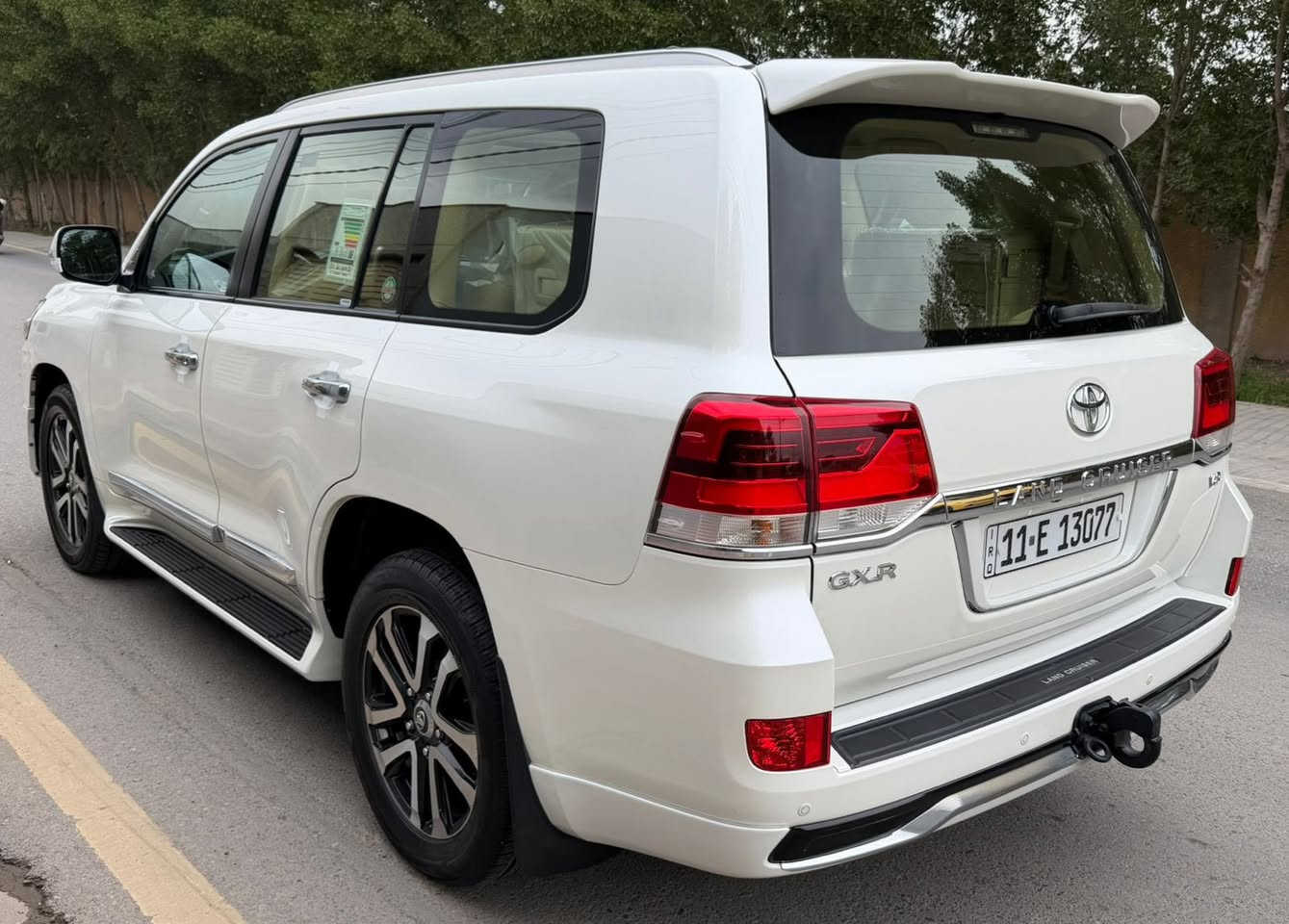 لاندكروز 2017 فووول
مكفوله كفاله عامه من صبغ والتبديل والبارد سياره عل وضع شركه بعدها بل كارتون سياره ..
تخم تاير جديد كرسي 3 حركات 3 شاشات محرك 8 سلندر 4600
سنويه بأسمي كير محرك كفاله 
عنوان سياراه بغداد الاعضميه 7 ابكار .. 
السعر ..470..قفل بيع فقط ***********
