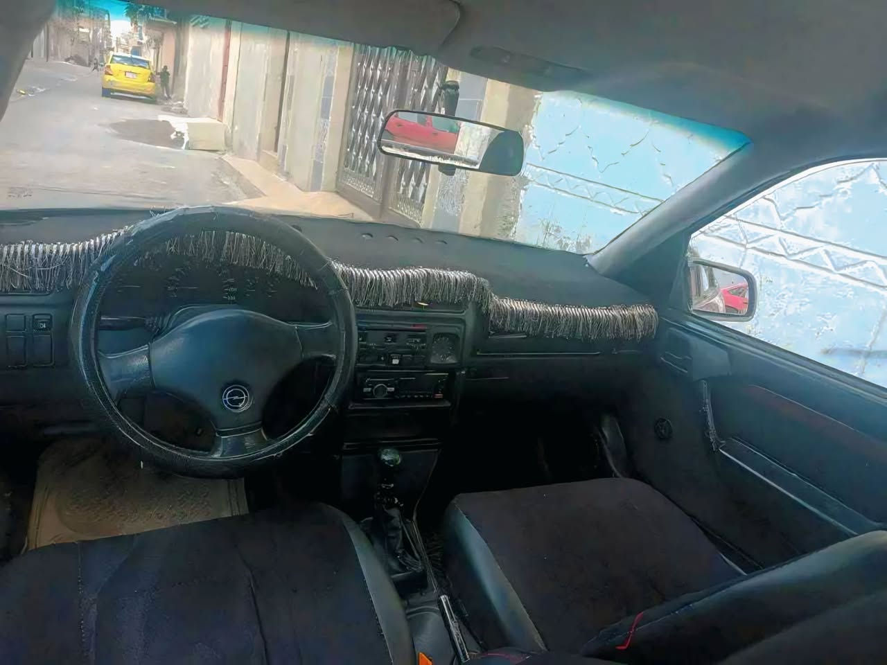 للبيع سيارة 
OPEL VECTRA 
صالون رصاصي  صندوق 
حجم المحرك 16 الاقتصادي كير #عادي جامات أمامي كهرب.قفل مركزي  
موديل 1989 سنوية خضرة 
متوفر (وكالة من الشرعي )
متوفر (كابون بانزين )
سيارة نظيفة.....
السعر 36 $ وبيها مجال 
رقمها فحص #نينوى واستيرن بور 
تفاصيل أكثر الإتصال ع الرقم 
***********
