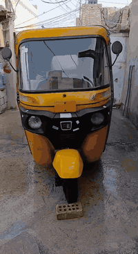 سلام عليكم تكتك موديل 2020 للبيع تكتك لاتنقص ولا تبخر تكتك معمره دوس بس مامصبوغات  العنوان معسكر البلديات الحجز والاستفسار ع هذة الرقم *********** بسته ونص وبيهه مجال
