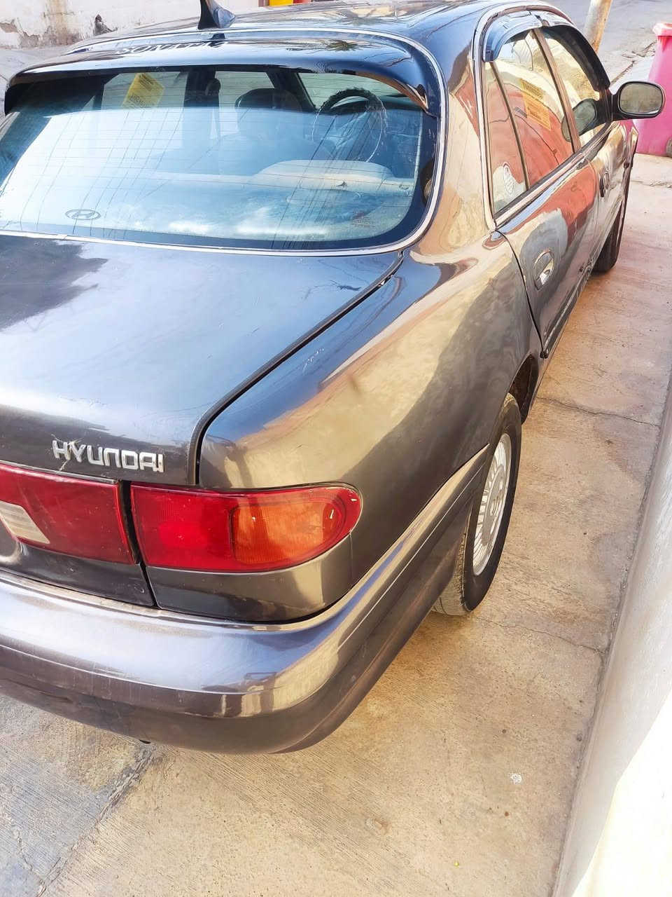 السلام عليكم 
سوناتا ٢ 1994 اوتماتيك ‏‪***********‬‏
مكينه كايمه كير جديد 
صدر امامي خلفي جديد 
السياره بسمي هزه جديده رقم انكليزي بغداد 
كهربايات كامله منضومة بانزين جديده كامله 
باتري جديد تخم تاير ويل جدد السياره كلش جديده واحلاه من الصور بس السياره كايمه مكينتها واكعتلك مال مكينه السعر ٣٥ وبيها مجال بعقوبة, ديالى
